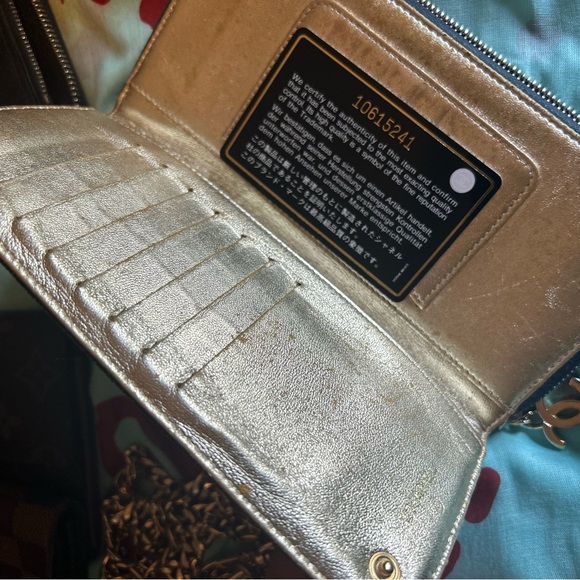 Chanel Wallets - Picture 5 of 8